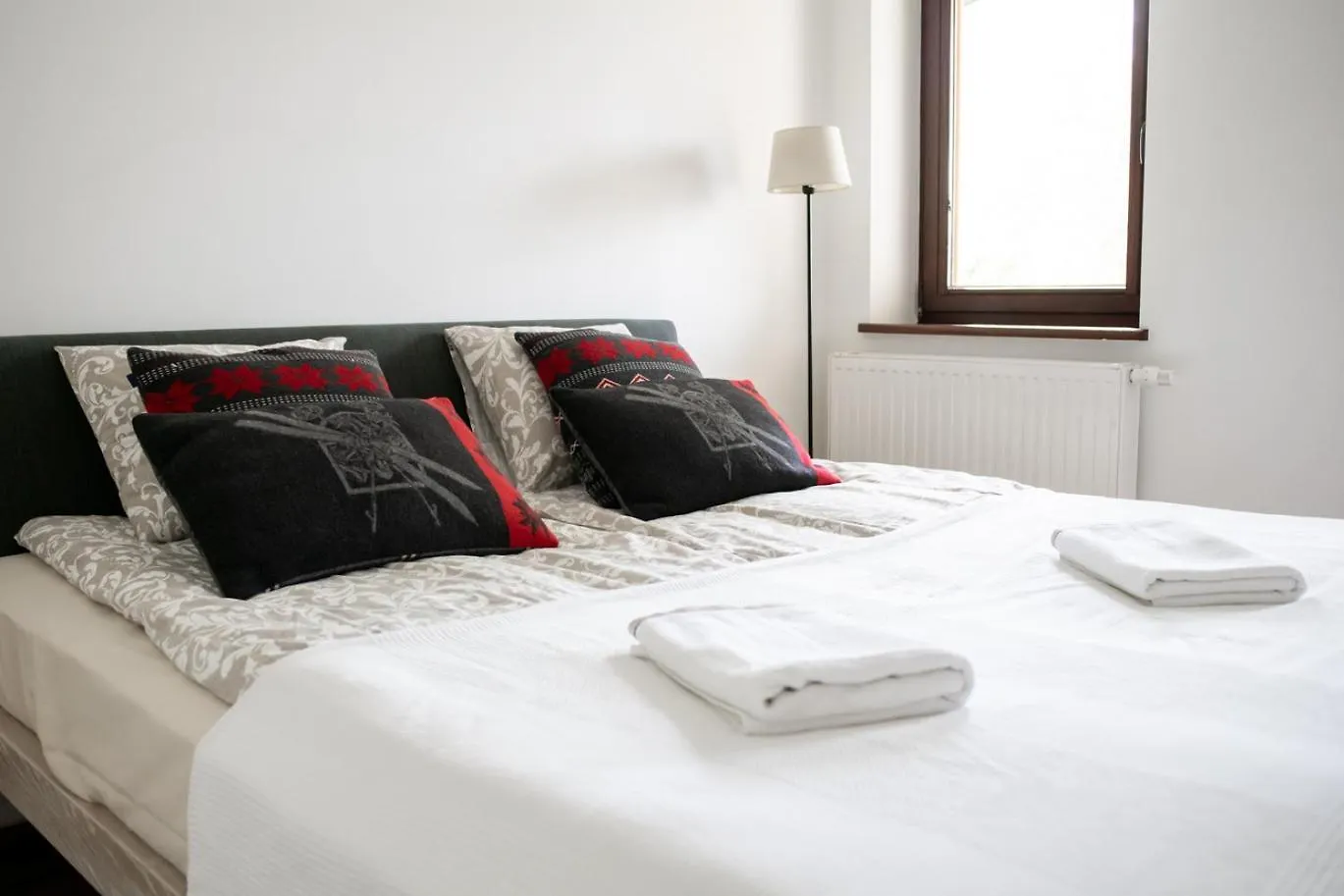 Apartamenty Tatrzanskie Turnie Krupowki Zakopane 0*,  Polsko